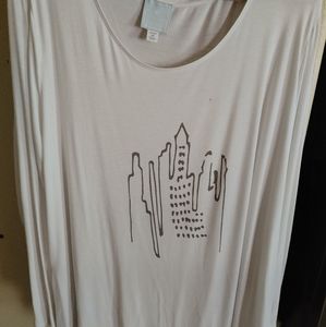 White top with skyline